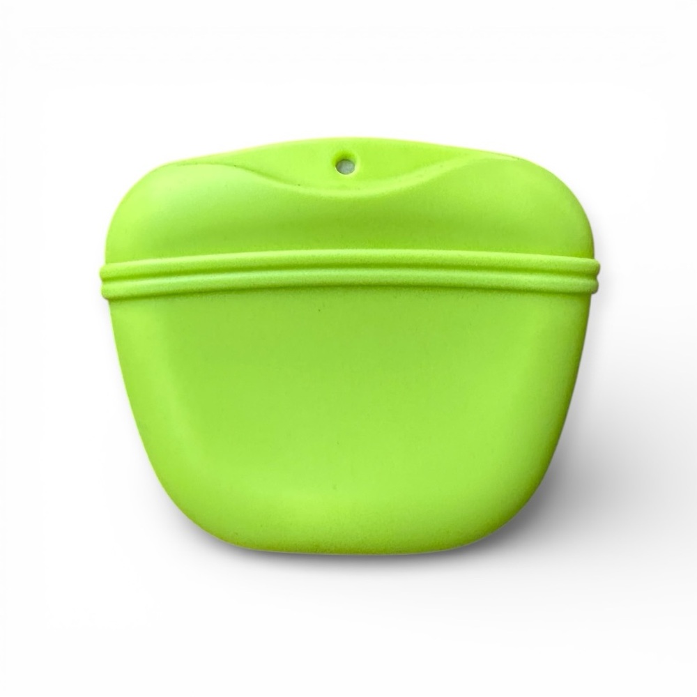 Lime Green Dog Treat Silicone Pouch Green Clothing & Accessories (NEW)